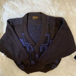 Elegant V-Neck Sweater in Brown and Purple